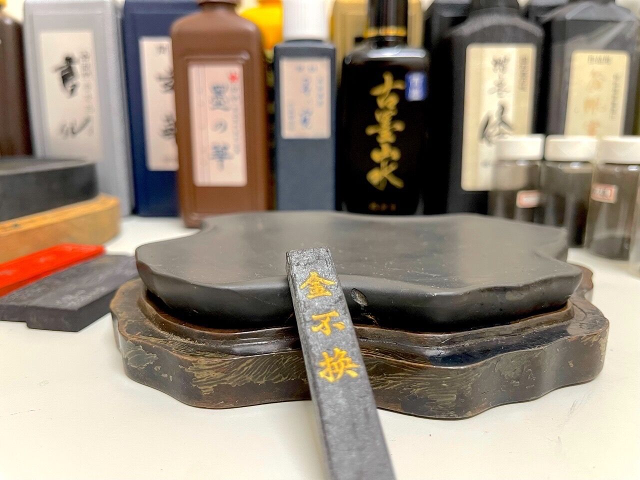 試墨談黑】各種墨與黑材料特性介紹與說明- 山水畫家的藝術梁震明部落格